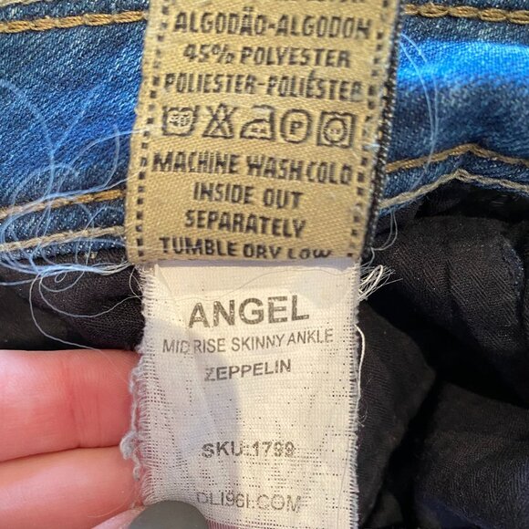 DL1961 Medium Wash Jeans - Picture 5 of 6